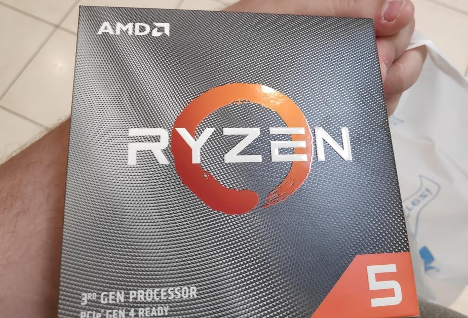 Mở hộp AMD Ryzen 5 3600X